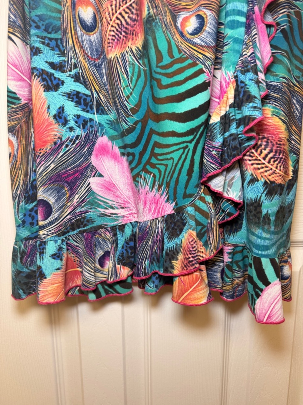 Joseph Ribkoff Faux Wrap Dress Peacock Print Ruffle Hem‎ Stretch Midi Colorful - Picture 6 of 15